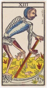 Carte ancienne de l’Arcane Sans Nom du Tarot de Marseille, édition Lequart, représentant la figure squelettique et la faux symbolique.